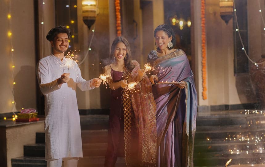 How to Celebrate Diwali - Traditions and Modern way